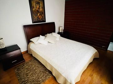 SE VENDE HERMOSA CASA REMODELADA EN COLSEGUROS (ALTA SUIZA )