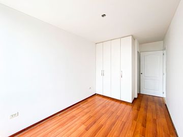 Venta De Departamento En Mayorazgo-Ate