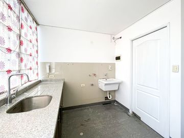 Venta De Departamento En Mayorazgo-Ate