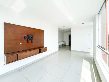 Venta De Departamento En Mayorazgo-Ate