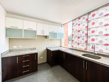 Venta De Departamento En Mayorazgo-Ate