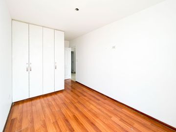 Venta De Departamento En Mayorazgo-Ate