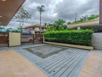 **one away** 5br house in Tierra Pura, Quezon City for sale