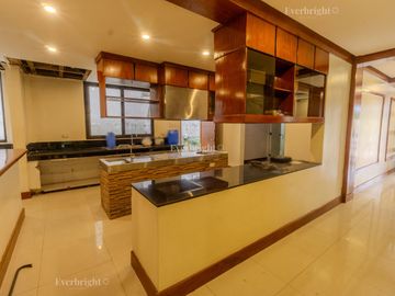 **one away** 5br house in Tierra Pura, Quezon City for sale