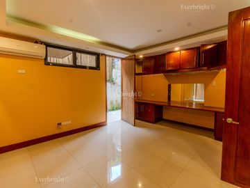 **one away** 5br house in Tierra Pura, Quezon City for sale