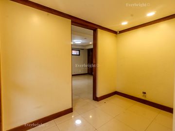 **one away** 5br house in Tierra Pura, Quezon City for sale