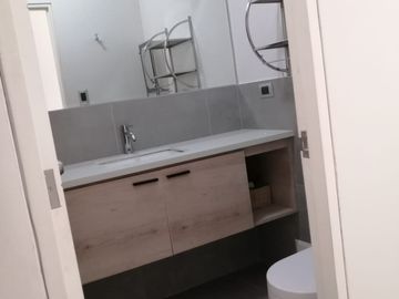 VENDO DEPARTAMENTO EN PRIMER PISO- MIRAFLORES