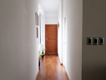 VENDO DEPARTAMENTO EN PRIMER PISO- MIRAFLORES