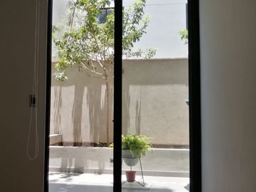 VENDO DEPARTAMENTO EN PRIMER PISO- MIRAFLORES