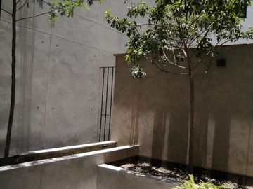 VENDO DEPARTAMENTO EN PRIMER PISO- MIRAFLORES
