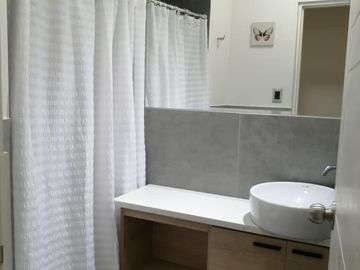 VENDO DEPARTAMENTO EN PRIMER PISO- MIRAFLORES