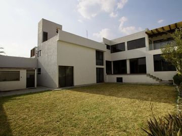 Residencia a la venta en Novelistas Ciudad Satelite