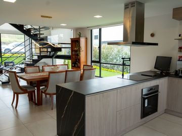 Casa de Lujo en Venta en la Mejor Urbanización de Nayón