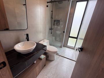 Casa de Lujo en Venta en la Mejor Urbanización de Nayón