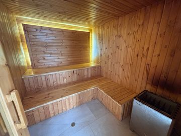 Casa de Lujo en Venta en la Mejor Urbanización de Nayón