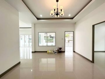 Single-storey detached house for sale, newly renovated, Senseer Home Village, Ao Udom, Sriracha, Chonburi