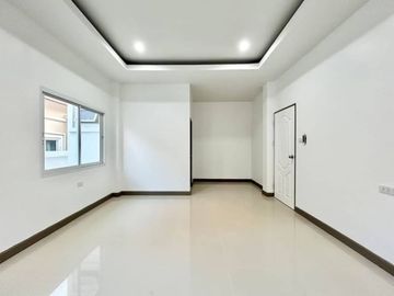 Single-storey detached house for sale, newly renovated, Senseer Home Village, Ao Udom, Sriracha, Chonburi