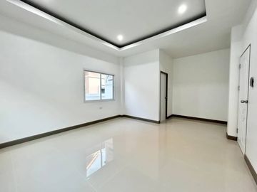 Single-storey detached house for sale, newly renovated, Senseer Home Village, Ao Udom, Sriracha, Chonburi