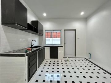 Single-storey detached house for sale, newly renovated, Senseer Home Village, Ao Udom, Sriracha, Chonburi