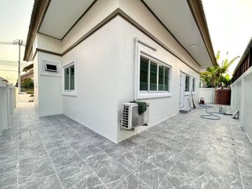 Single-storey detached house for sale, newly renovated, Senseer Home Village, Ao Udom, Sriracha, Chonburi