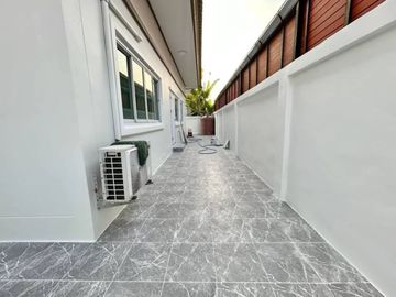 Single-storey detached house for sale, newly renovated, Senseer Home Village, Ao Udom, Sriracha, Chonburi