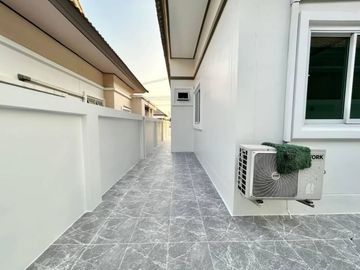Single-storey detached house for sale, newly renovated, Senseer Home Village, Ao Udom, Sriracha, Chonburi