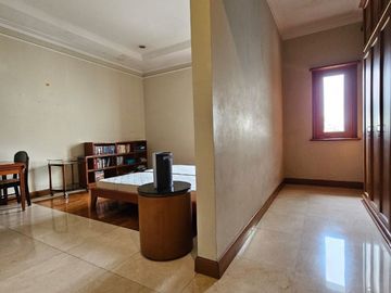 RUMAH LUAS SEMI FURNISH at Jl MAS PUTIH, PERMATA HIJAU