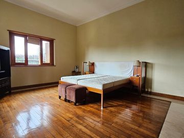 RUMAH LUAS SEMI FURNISH at Jl MAS PUTIH, PERMATA HIJAU