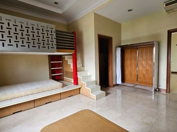 RUMAH LUAS SEMI FURNISH at Jl MAS PUTIH, PERMATA HIJAU