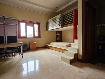 RUMAH LUAS SEMI FURNISH at Jl MAS PUTIH, PERMATA HIJAU