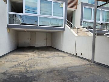 Vendo Duplex De Lujo. La Molina. 3 Habit 3 Baños