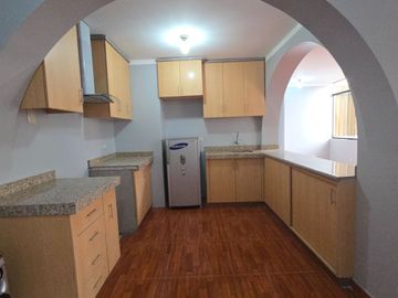 VENDO DEPARTAMENTO 171M2 LOS PARRALES SURCO