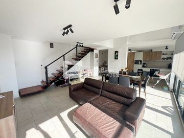 GRAN DEPARTAMENTO DUPLEX EN VENTA