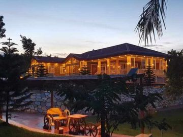 Mansion House and A Farm Lot in Tagaytay City