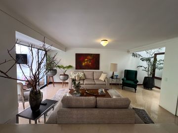 VENDO CASA EN UNIDAD CERRADA EN CASTROPOL- MEDELLIN-EL POBLADO