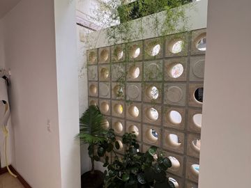VENDO CASA EN UNIDAD CERRADA EN CASTROPOL- MEDELLIN-EL POBLADO