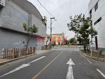 Se Vende Edificio De 9 Pisos Para Almacen En Cercado De Lima - Gran Ocasion Para Importadores