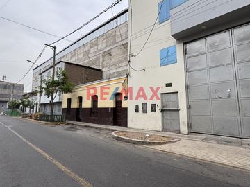 Se Vende Edificio De 9 Pisos Para Almacen En Cercado De Lima - Gran Ocasion Para Importadores