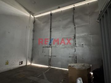 Se Vende Edificio De 9 Pisos Para Almacen En Cercado De Lima - Gran Ocasion Para Importadores
