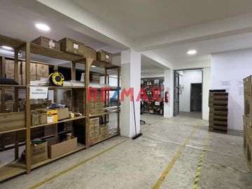 Se Vende Edificio De 9 Pisos Para Almacen En Cercado De Lima - Gran Ocasion Para Importadores
