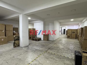 Se Vende Edificio De 9 Pisos Para Almacen En Cercado De Lima - Gran Ocasion Para Importadores
