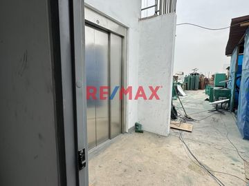 Se Vende Edificio De 9 Pisos Para Almacen En Cercado De Lima - Gran Ocasion Para Importadores