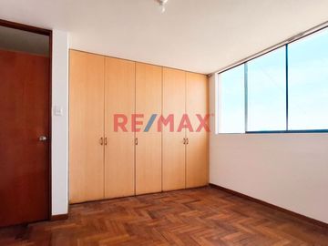 ¡Amplio Dúplex Cerca A La Av. La Marina Y Av. Faucett!