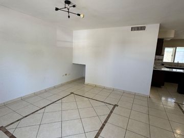 Casa en Residencial Senderos