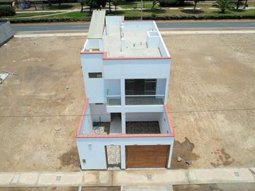 VENTA CASA DE ESTRENO KM 62 PAN. SUR CHILCA (2 PISOS + AZOTEA)