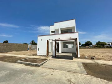 VENTA CASA DE ESTRENO KM 62 PAN. SUR CHILCA (2 PISOS + AZOTEA)