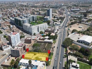 Local Comercial de 905 m2 - Carretera Pimentel