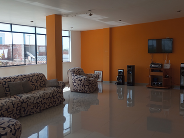 Local Comercial de 905 m2 - Carretera Pimentel