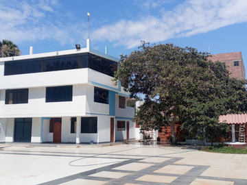 Local Comercial de 905 m2 - Carretera Pimentel
