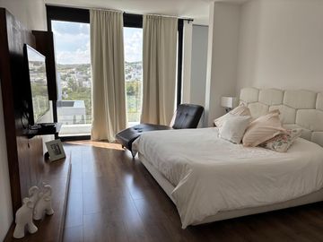 Casa de una planta con 4 recámaras en Balcones del Campestre